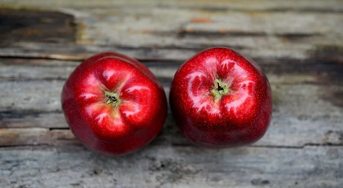 pommes rouges