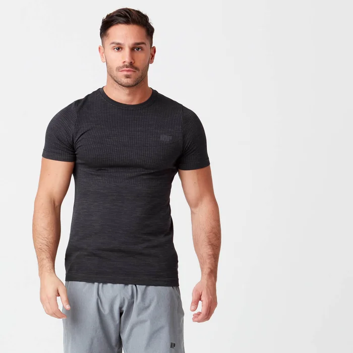 T-Shirt Seamless Sculpt