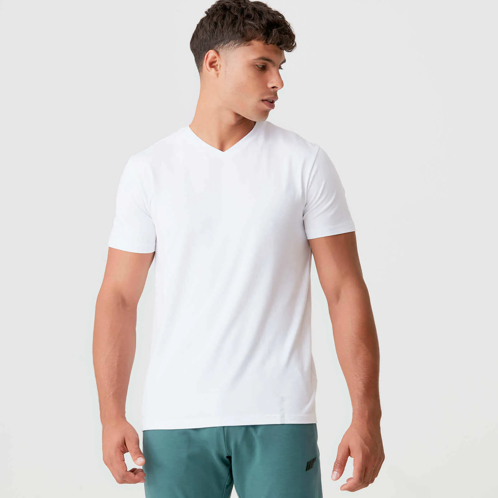 Luxe Classic V-Neck - XSImage1