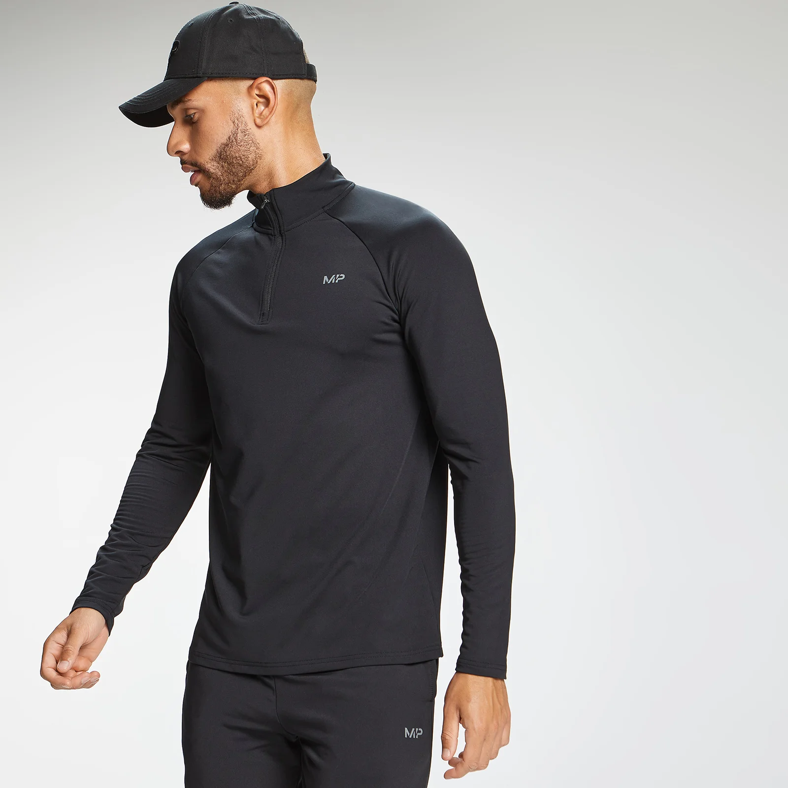 Haut à fermeture éclair ¼ et imprimé graffiti MP Graphic Training pour hommes – Noir - XXSImage1