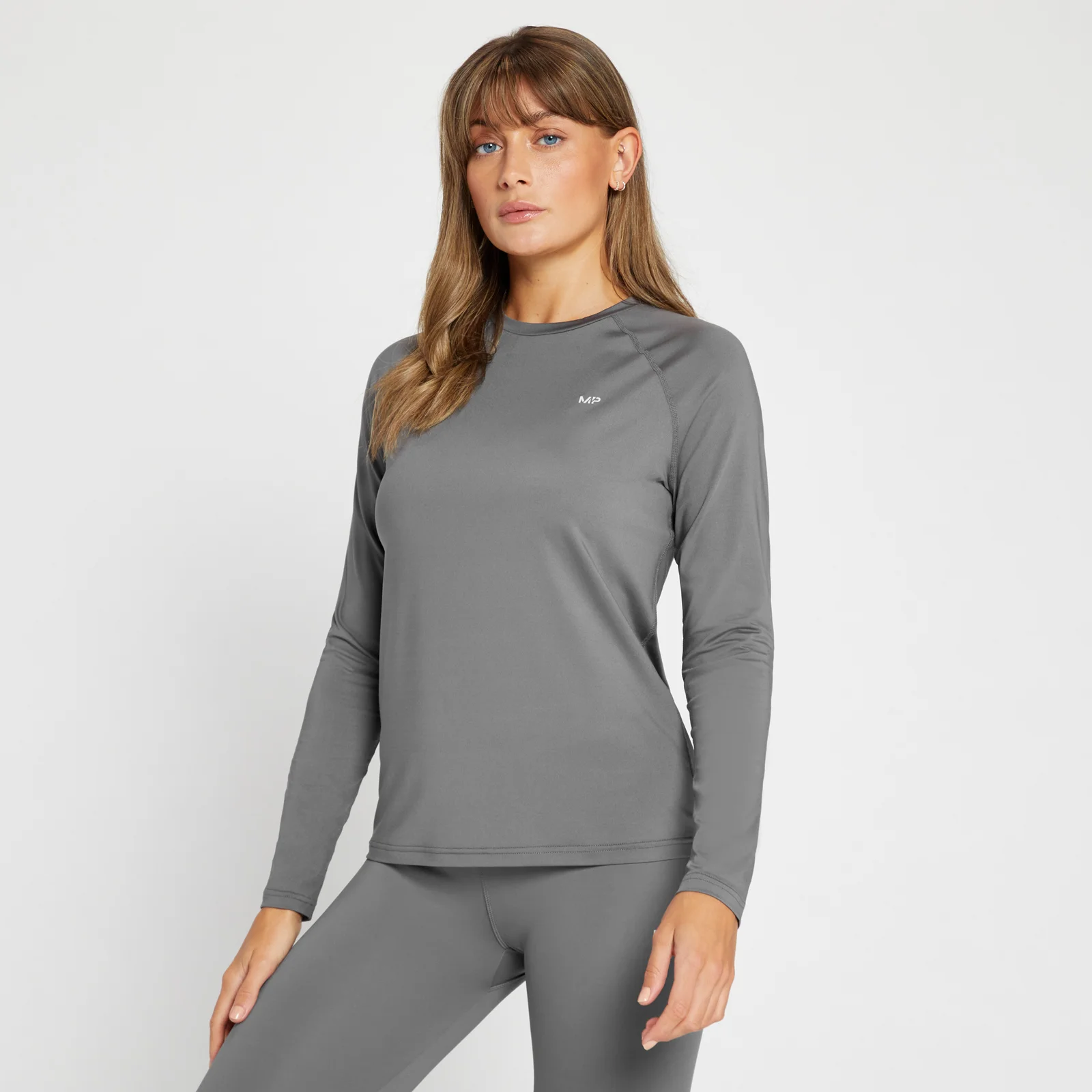 T-shirt d’entraînement à manches longues et imprimé répétitif MP pour femmes – Carbone - XXSImage1