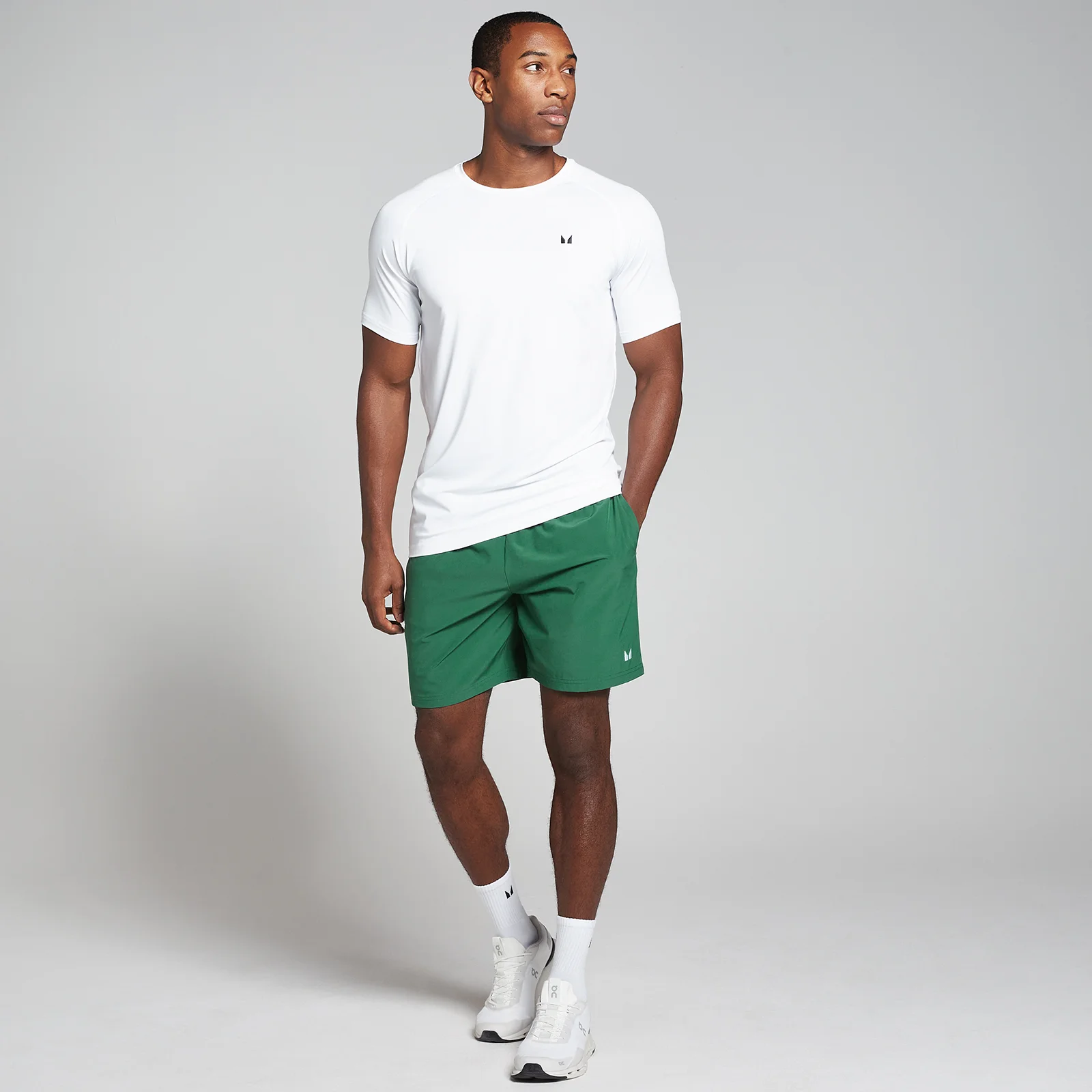 Short d’entraînement en matière tissée MP pour hommes – Vert kaki - XSImage3