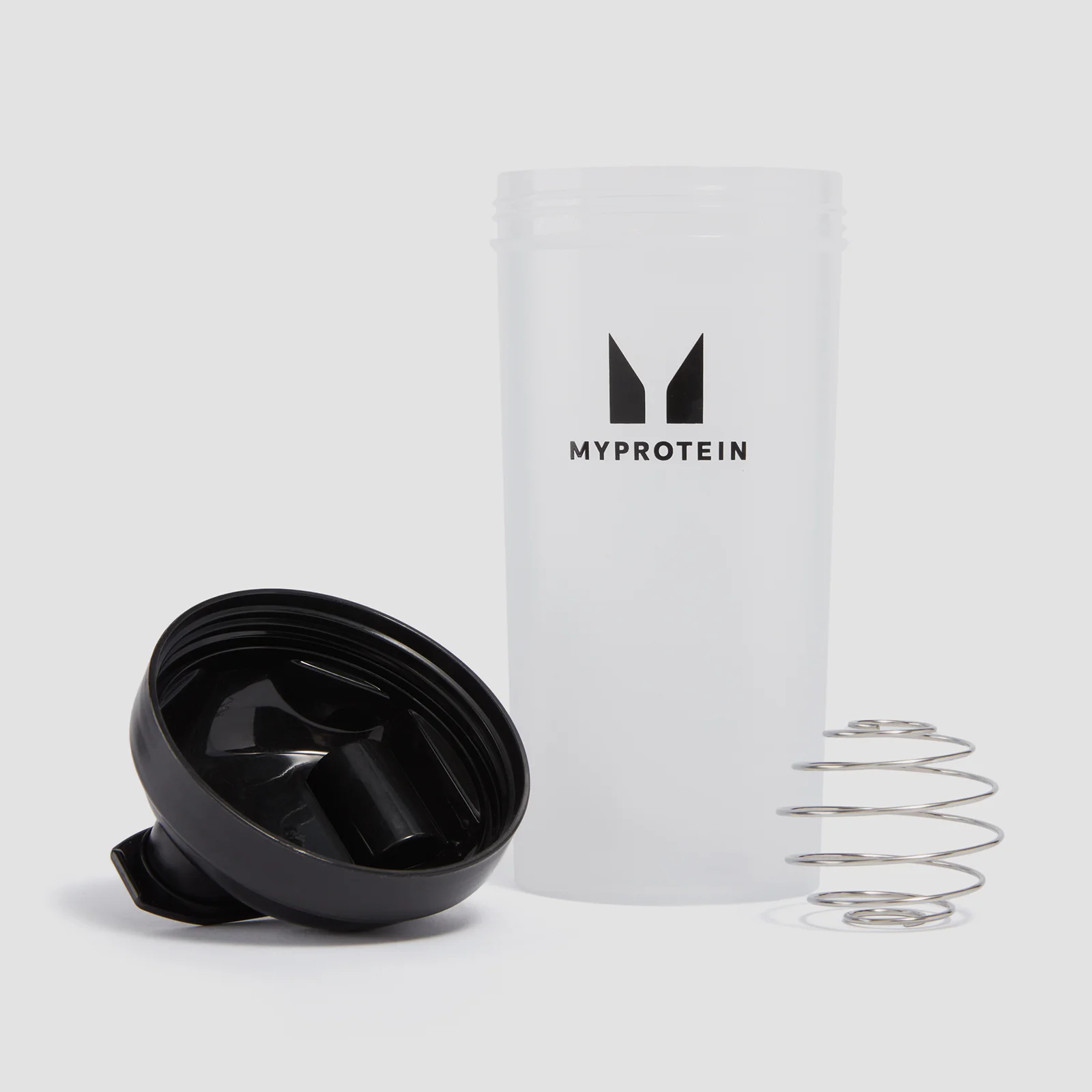 Shakers plastique transparents et leurs couvercles en différentes tailles Shakers plastique transparents et leurs couvercles en différentes tailles