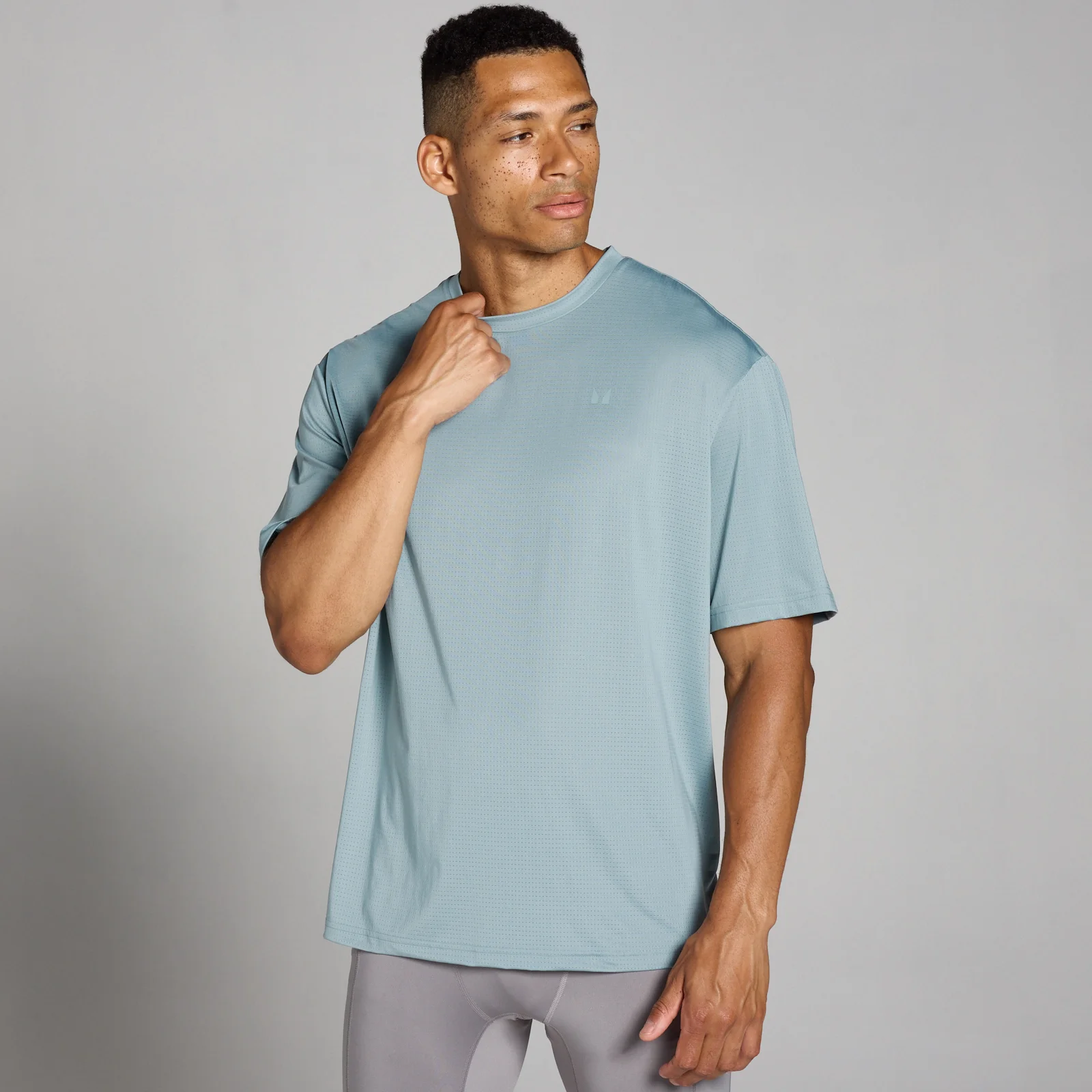 T-shirt d’entraînement oversize en maille filet MP Tempo pour hommes – Plomb - MImage1