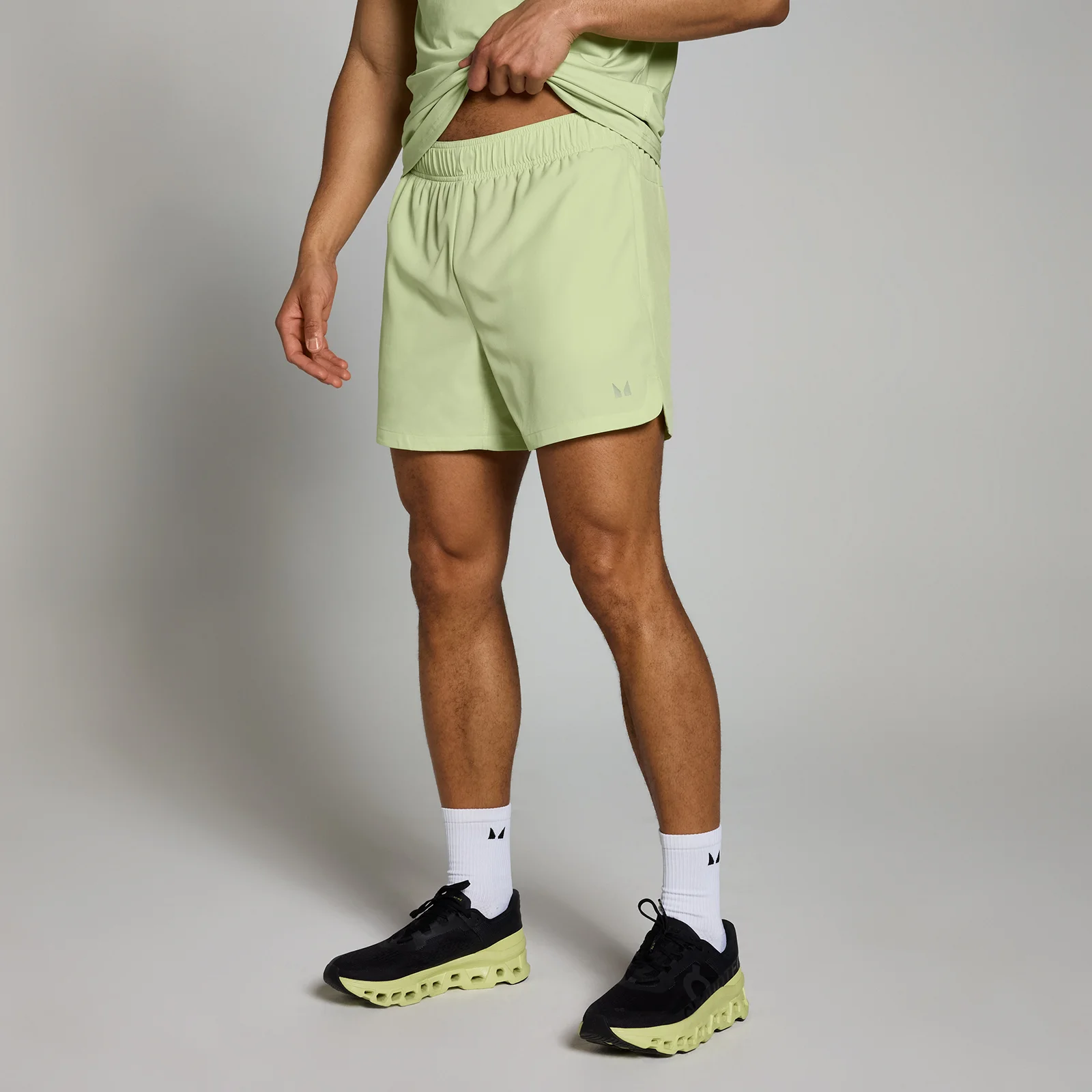 Short d’entraînement en matière tissée 13 cm MP pour hommes – Matcha - XXLImage1