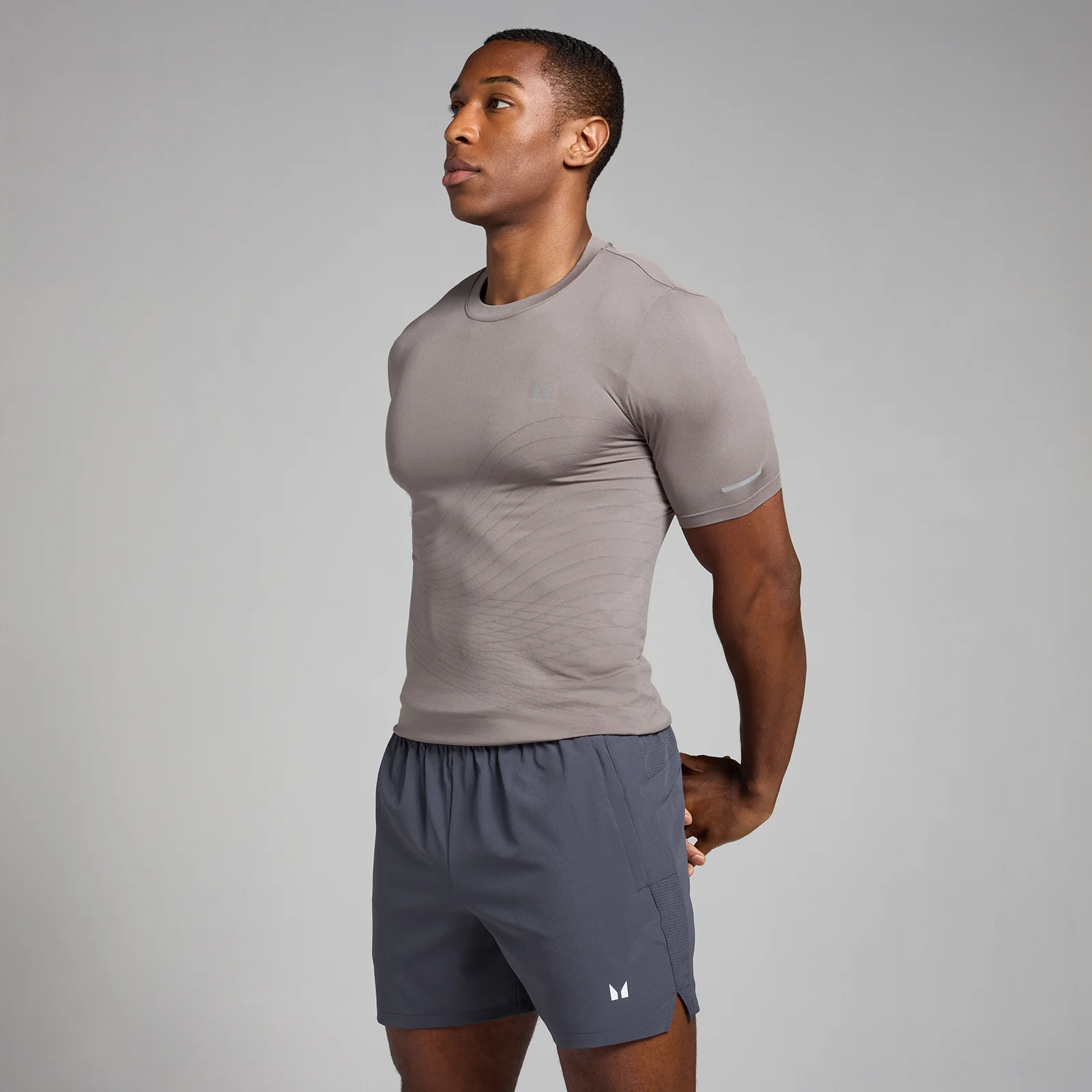 T-shirt imprimé sans coutures MP Active pour hommes – Gris froid - XSImage1