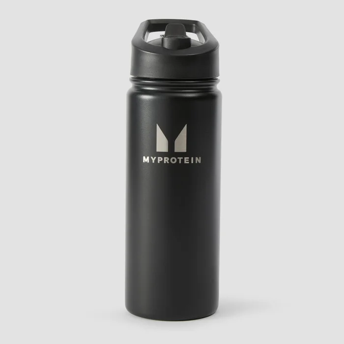 Gourde en acier inoxydable recyclé avec paille rabattable Myprotein 500 ml – Noir