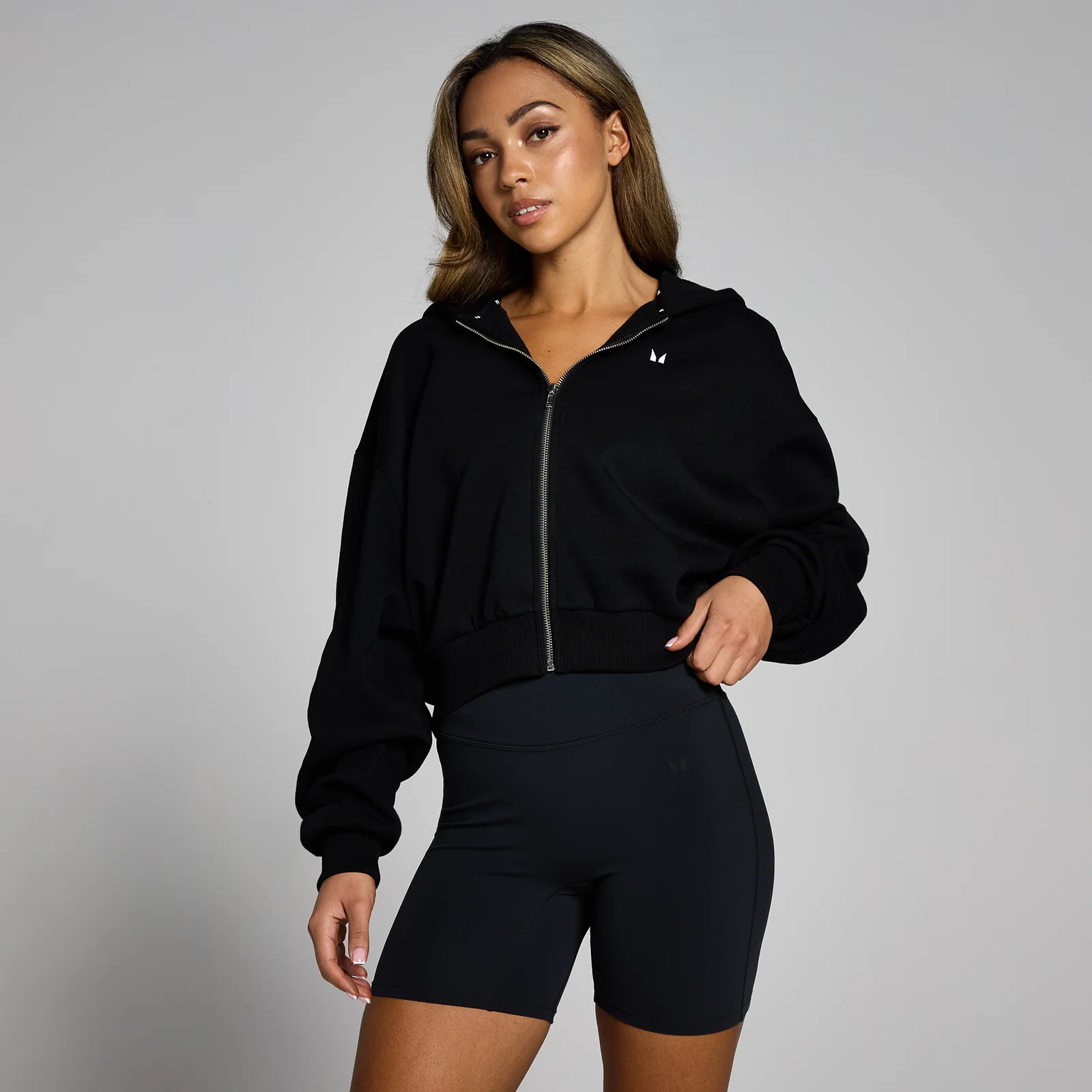 Sweat à capuche court avec fermeture éclair MP Basics pour femmes – Noir - XSImage1