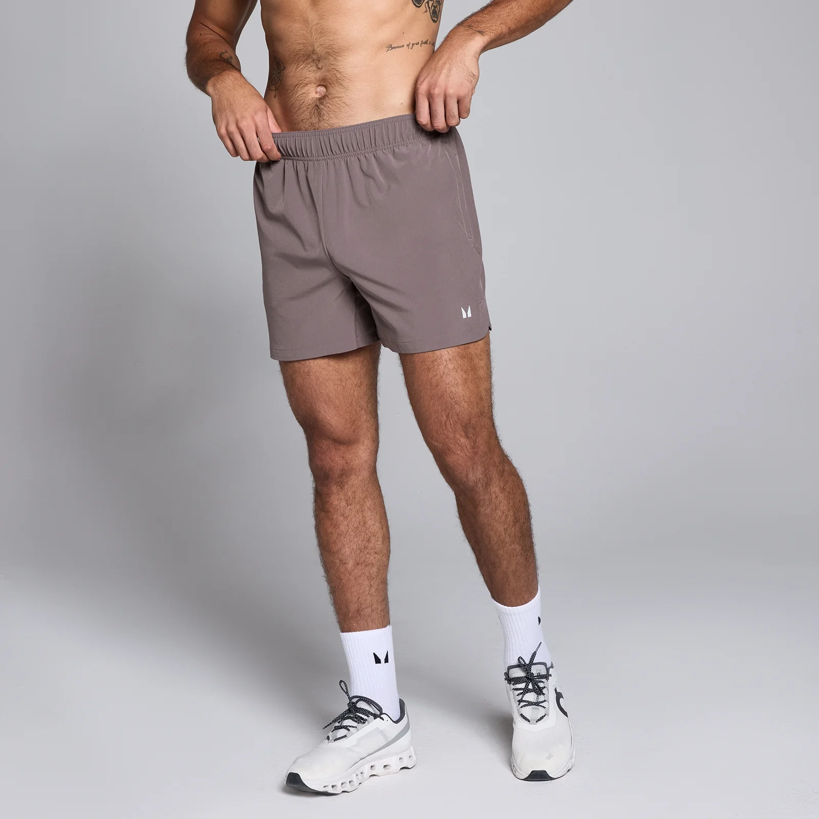 Short d’entraînement tissé avec entrejambe de 13 cm MP pour homme – Moka - XXXLImage1