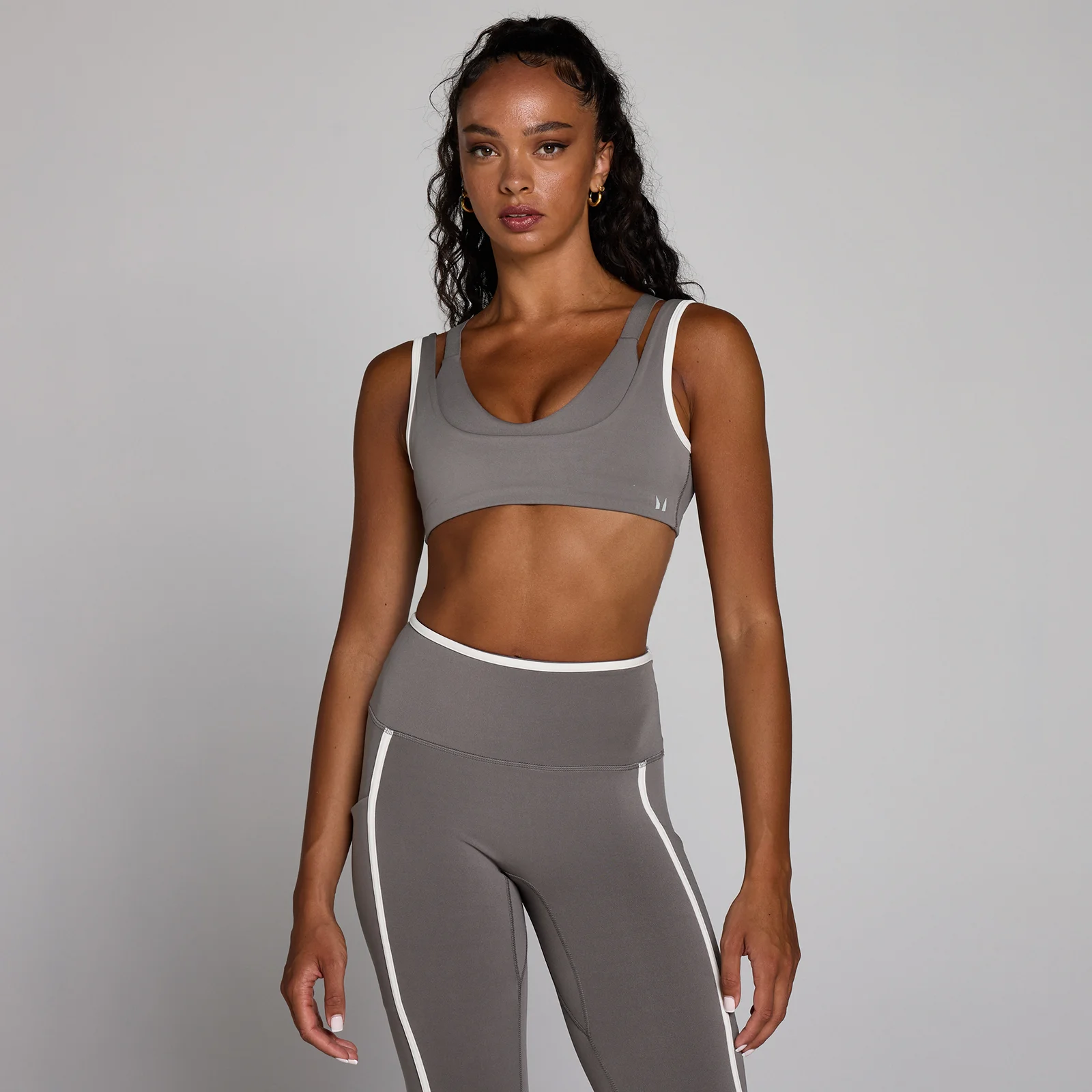 Brassière de sport double épaisseur à détails contrastés Velocity MP femme - Gris cendré - MImage1