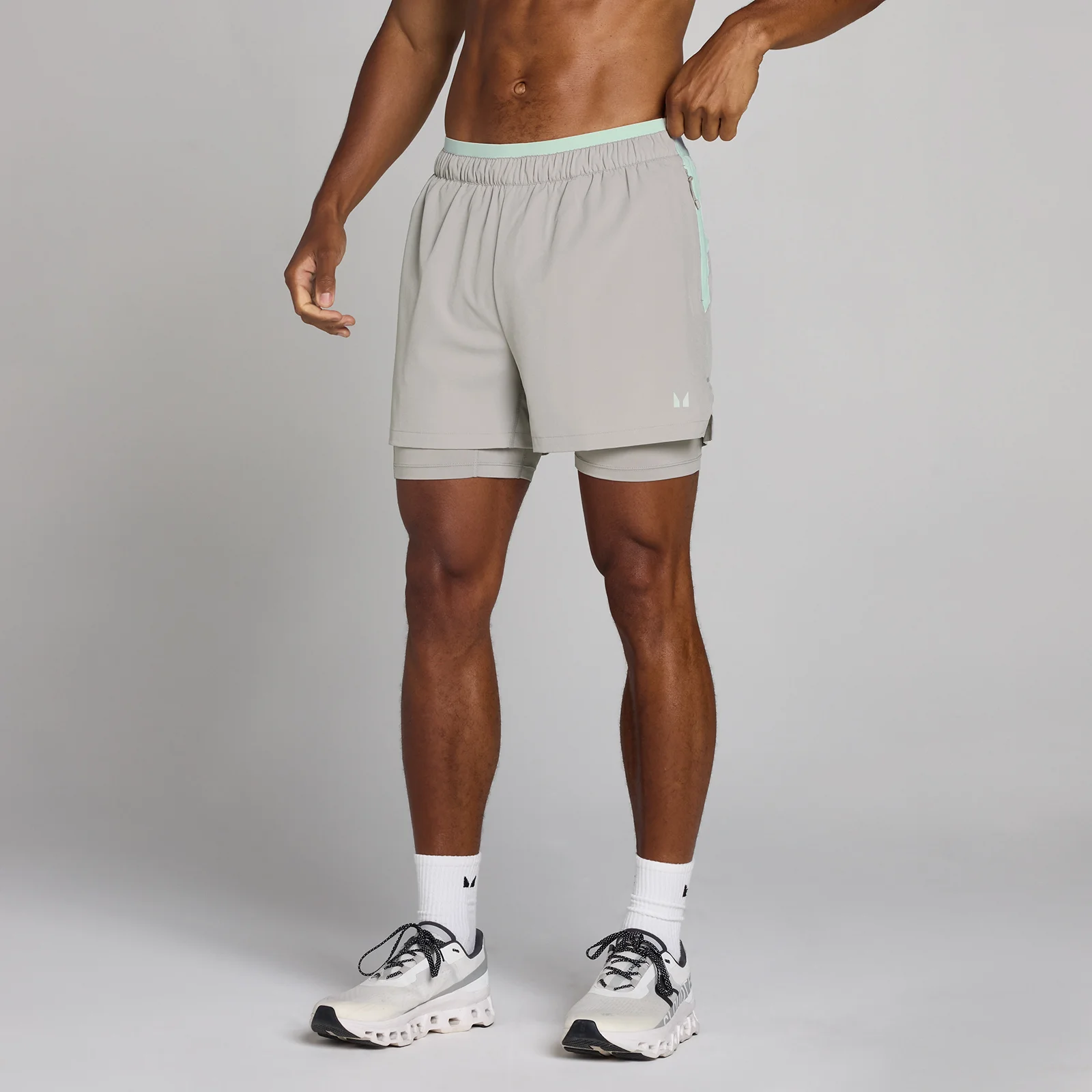 Short 2-en-1 Training Ultra 5" MP homme - Gris craie - XSImage1