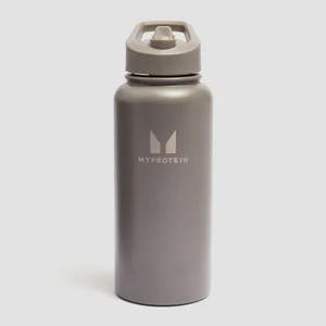 Bouteille Myprotein en métal recyclé avec paille rabattable 1 L - Truffe foncée - Colour Dark Truffle